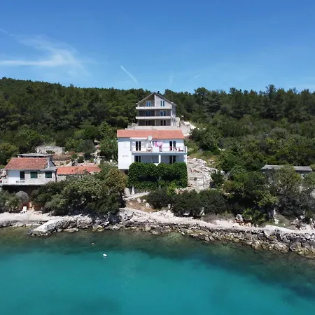 Appartement Buda-3 By Interhome