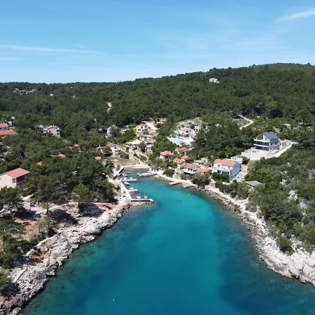 Buda-3 By Interhome Basina