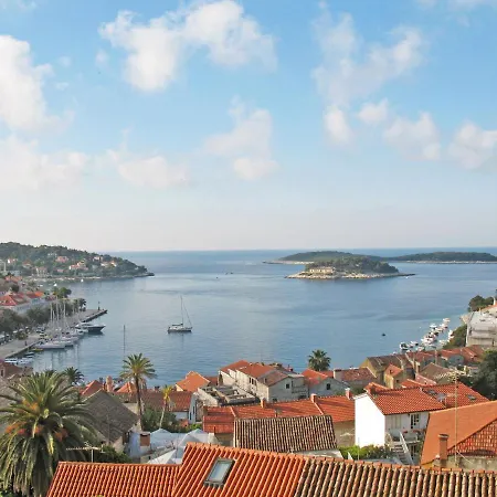 Buda-3 By Interhome Basina