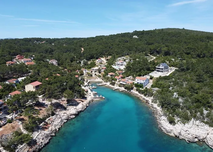 Buda-3 By Interhome Basina