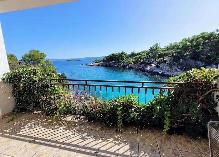 Buda-3 By Interhome * Basina